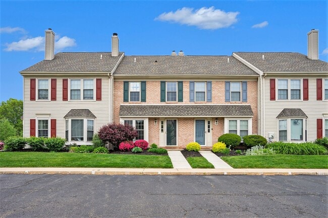 Primary Photo - Beautiful Spacious Townhome
