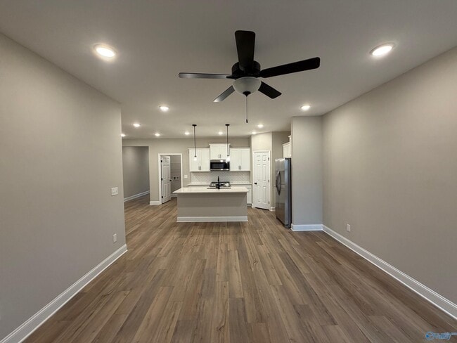 Building Photo - 433 Lando Cain Rd