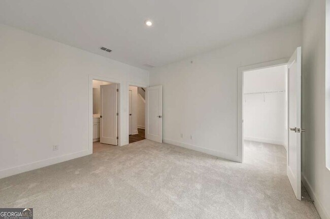 Building Photo - 515 Motivation Cir NW