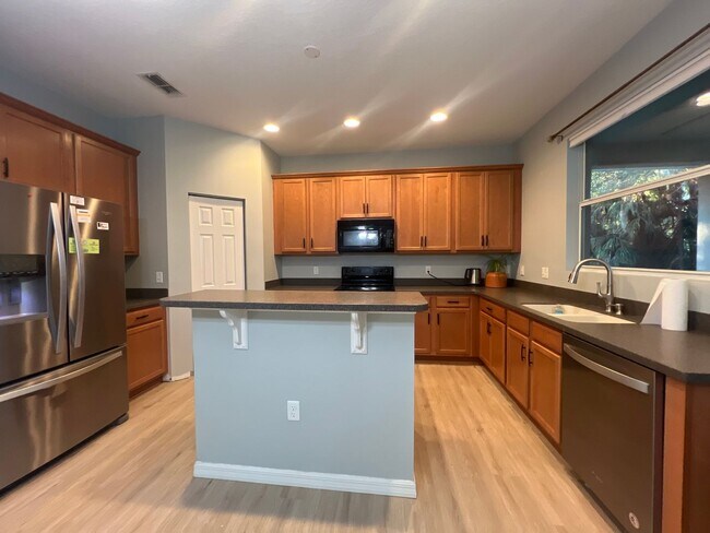 Building Photo - Beautiful 3 Bedroom 2 Bathroom Home, with Scenic Backyard View. Ormond Beach in Hunter's Ridge Co...