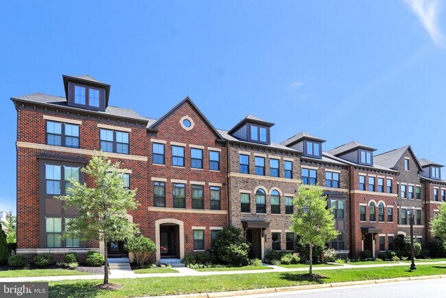 Building Photo - 22262 Philanthropic Dr