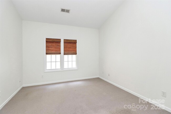 Building Photo - 5325 Silabert Ave