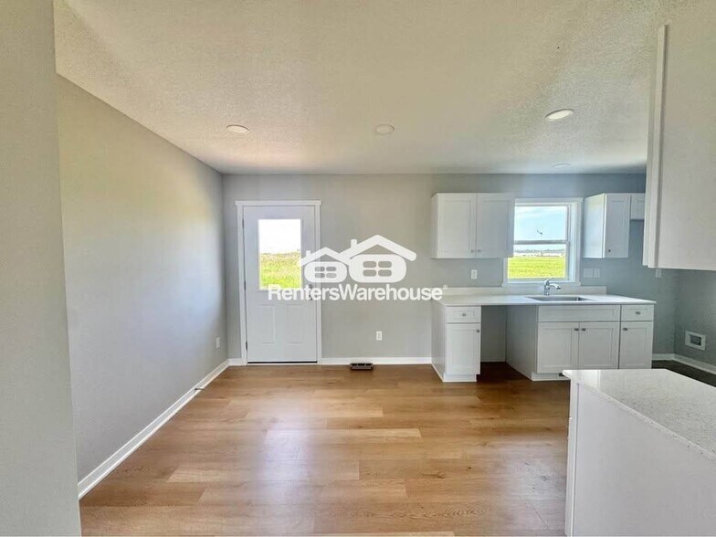 Building Photo - 1009 Adler Ct