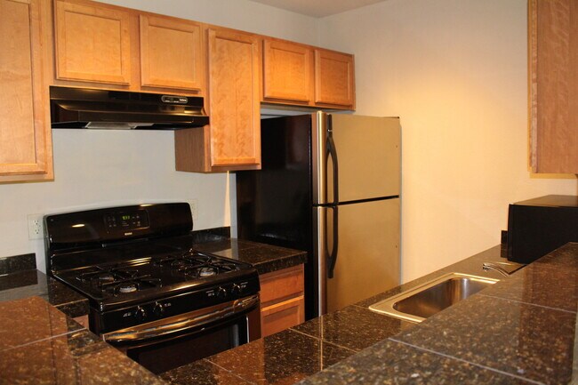 Building Photo - 108-W Eden at Avondale