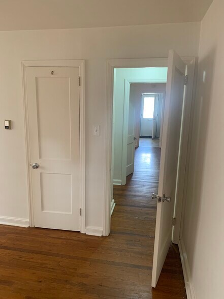 Building Photo - 59 Fairview Rd