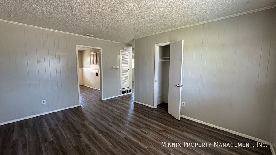 Building Photo - 2302 40th St