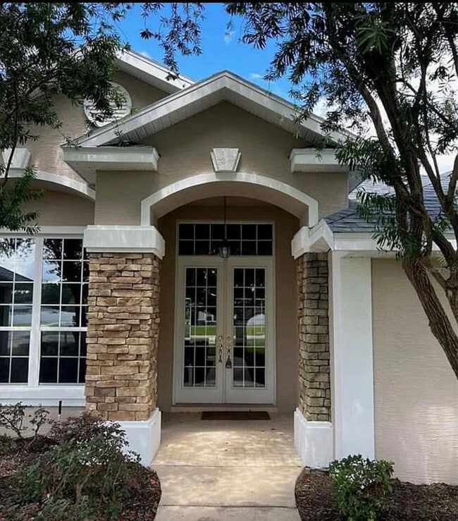 Building Photo - Comfortable Living in a Peaceful Setting