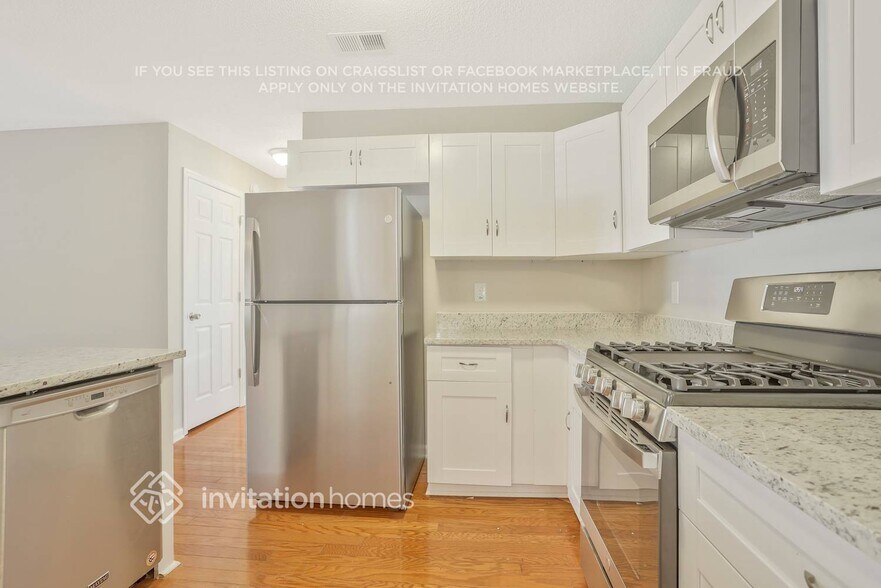 Building Photo - 2905 Granville Dr