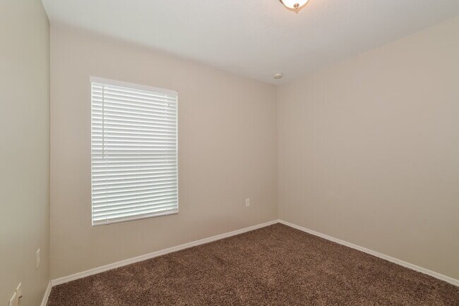 Building Photo - 2735 Breezy Meadow Rd