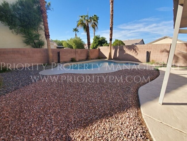 Building Photo - 5749 Typan St