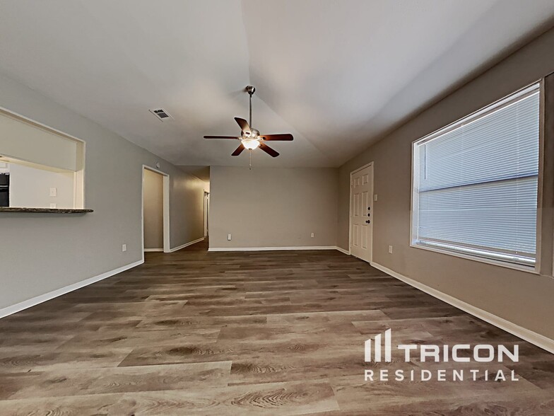 Building Photo - 218 S Diamondhead Blvd
