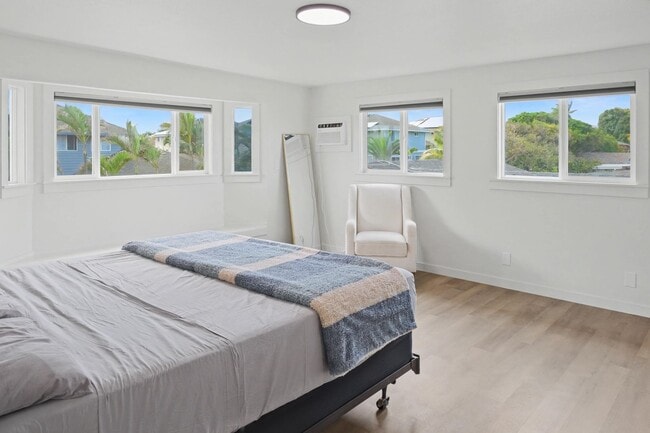 Building Photo - 709 Komo Pl