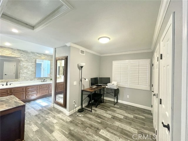 Building Photo - 6345 Amherst Ct