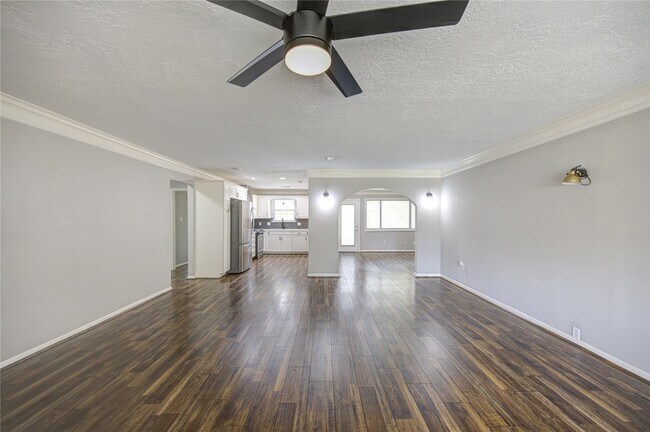 Building Photo - 1719 Bowline Rd