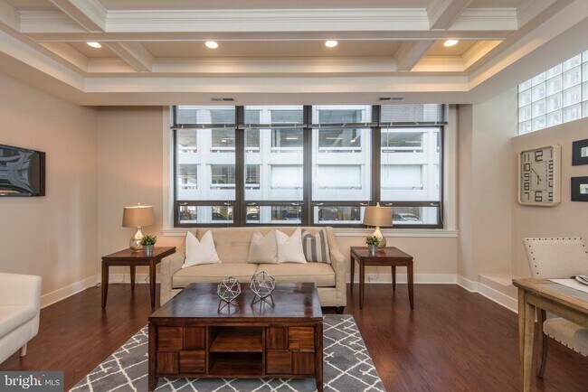 Building Photo - 1501 Locust St