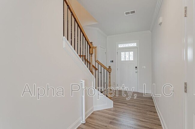 Building Photo - 420 Yellow Fox Rd