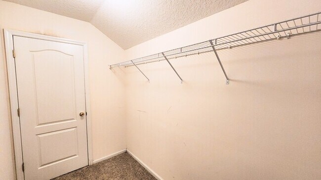 Building Photo - Luxurious 5-Bedroom Retreat with Private Pool in Ponte Vedra Beach