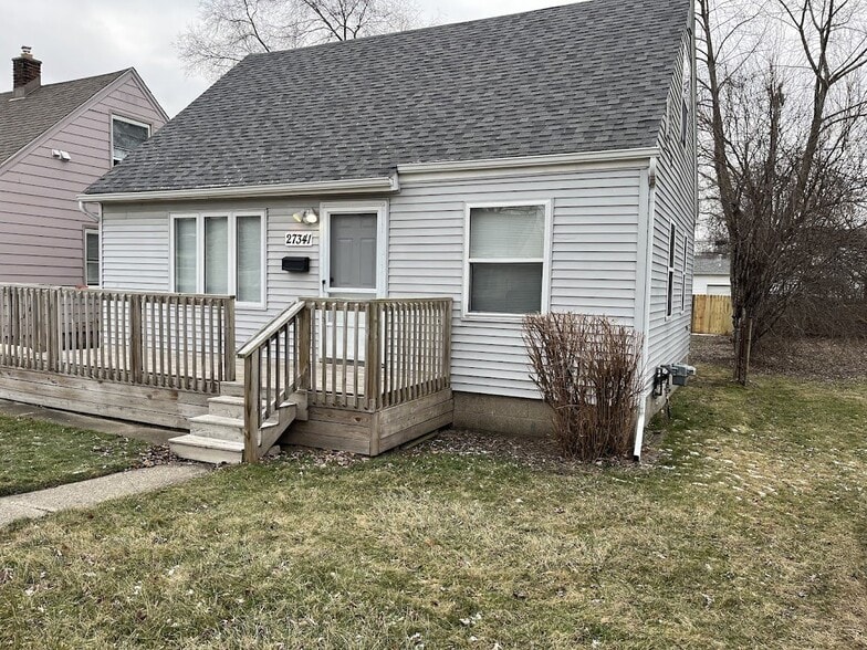 Building Photo - 27341 Ridgewood St