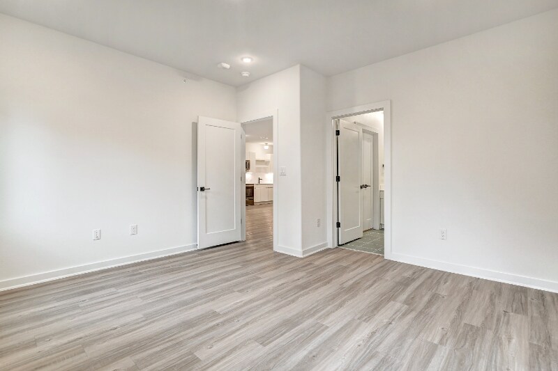 Building Photo - 100 Mockingbird Ln W