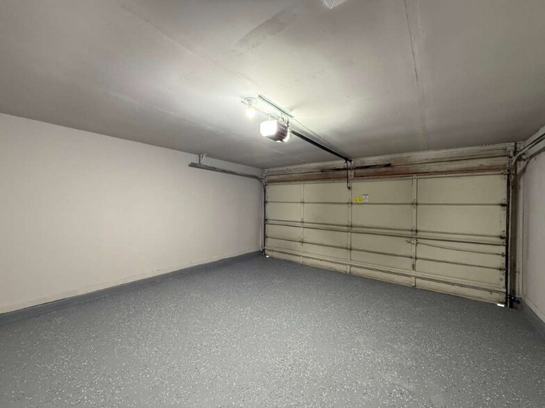 Building Photo - 1015 Arrowhead Trail