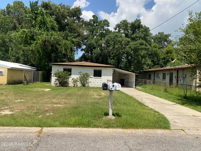 Primary Photo - 12355 Palmyra Dr