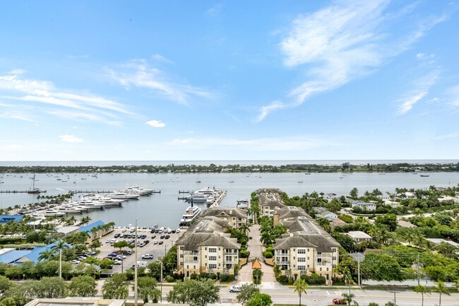 Building Photo - 3960 N Flagler Dr