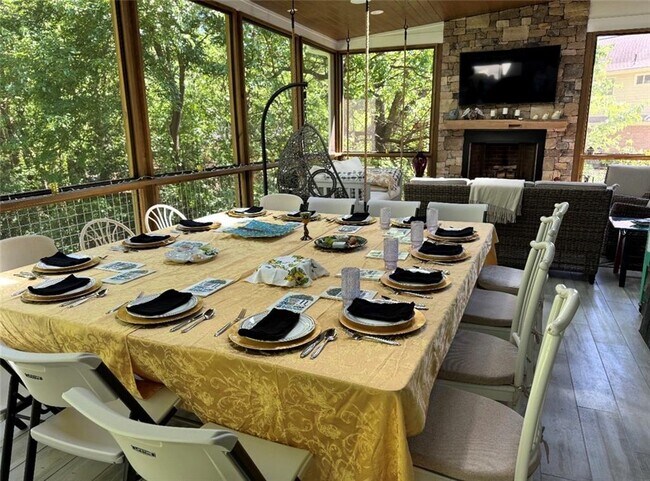 Building Photo - 5177 Stratham Dr