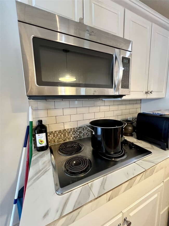 Building Photo - 814 1/2 W 21st St