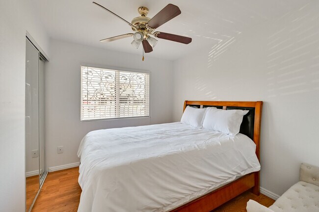 Building Photo - 719 Mahogany Dr