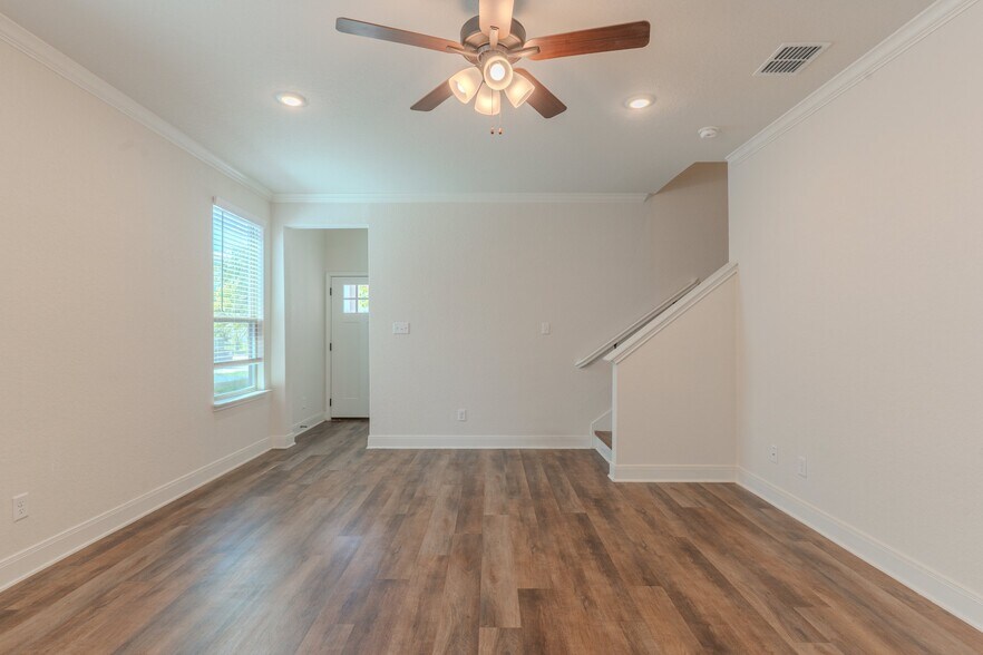 Building Photo - 10310 Candlewood Wy