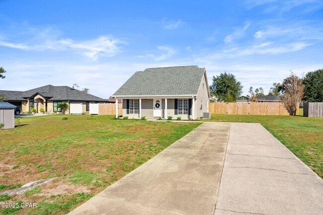 Building Photo - Beautiful Home w/ Modern Upgrades on Half an Acre – Ideal for Long-Term Rental!