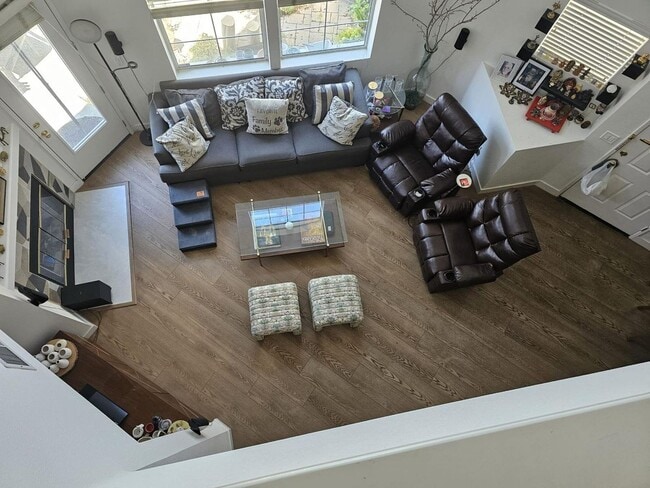 Building Photo - Modern 3BD/3BA Townhouse in Prime Union Ci...