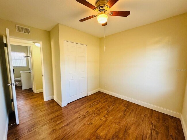 Building Photo - 7024 Moderna Way