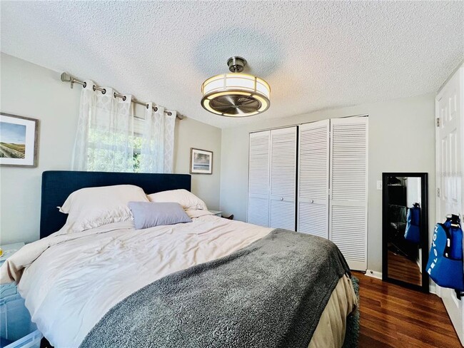 Building Photo - 428 Orangewood Dr