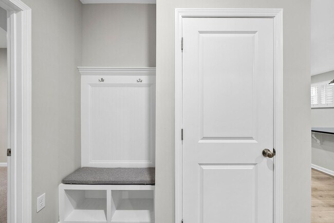 Building Photo - 2116 Curry Mdw Wy