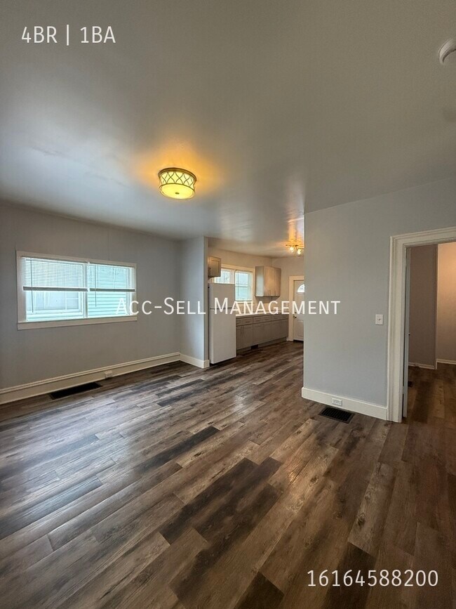 Building Photo - 745 7th St NW