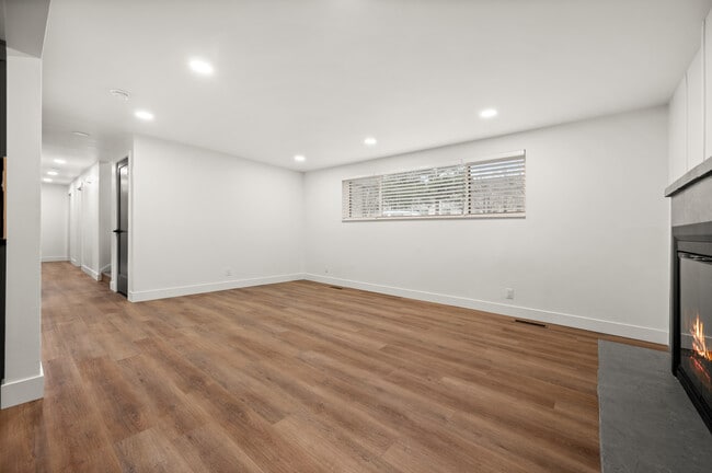 Building Photo - 3840 S 775 E