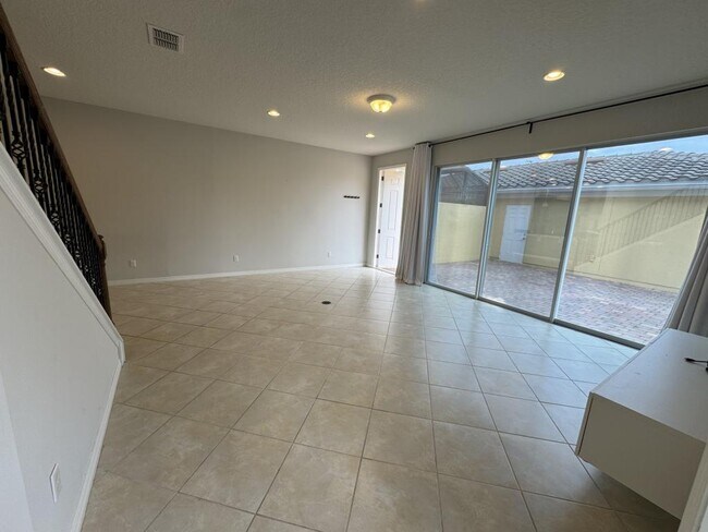 Building Photo - 11902 Lorenza Ln