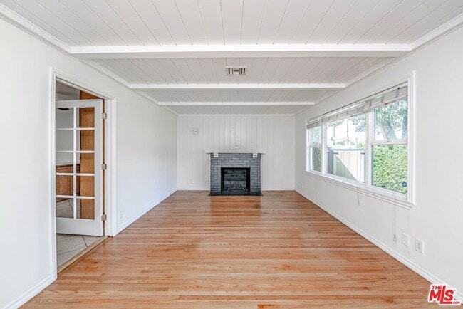 Building Photo - 5353 Don Pio Dr
