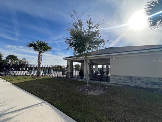 Building Photo - 1143 Cambridge Dr