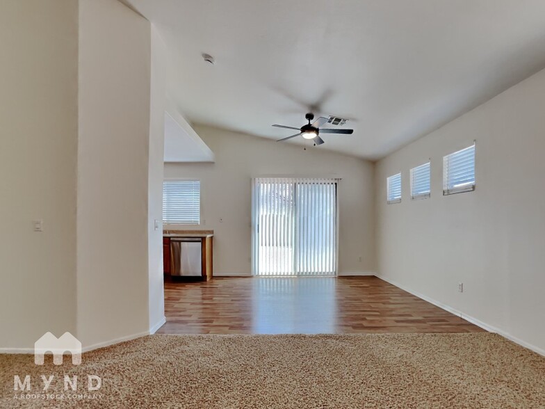 Building Photo - 13617 W Peck Ct
