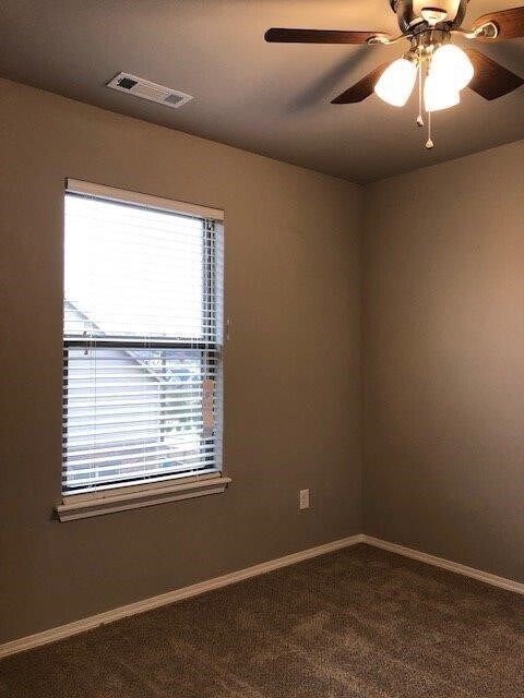 Building Photo - 600 SW Loudon Dr