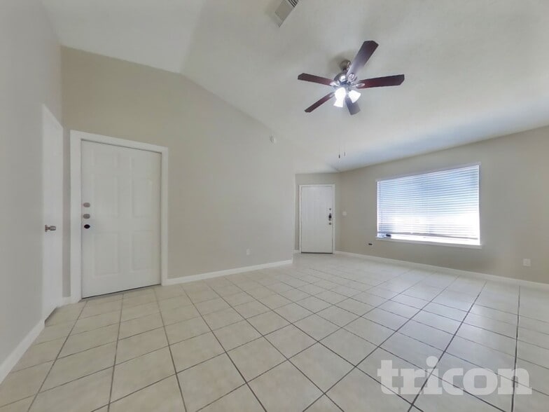 Building Photo - 3146 Boynton Dr