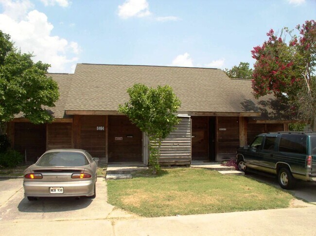 Primary Photo - 8462 Bayou Fountain Ave