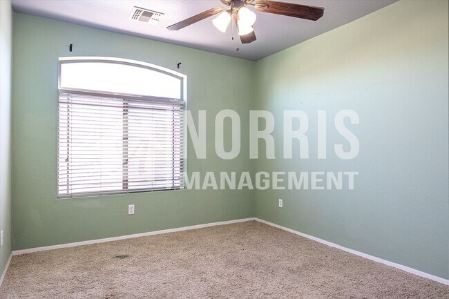 Building Photo - Large Beautiful Home in Coolidge w/ SOLAR