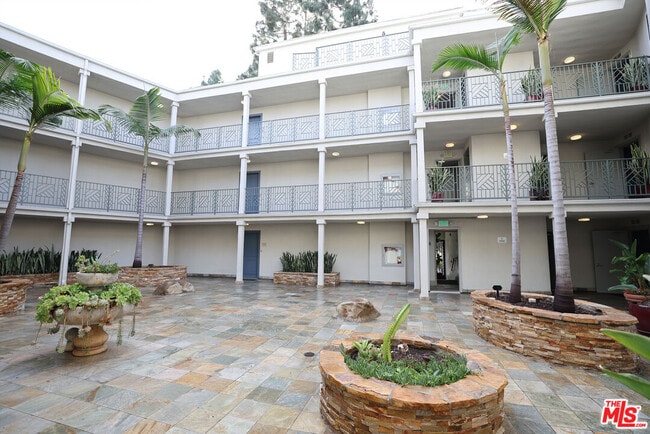 Building Photo - 4407 Francis Ave