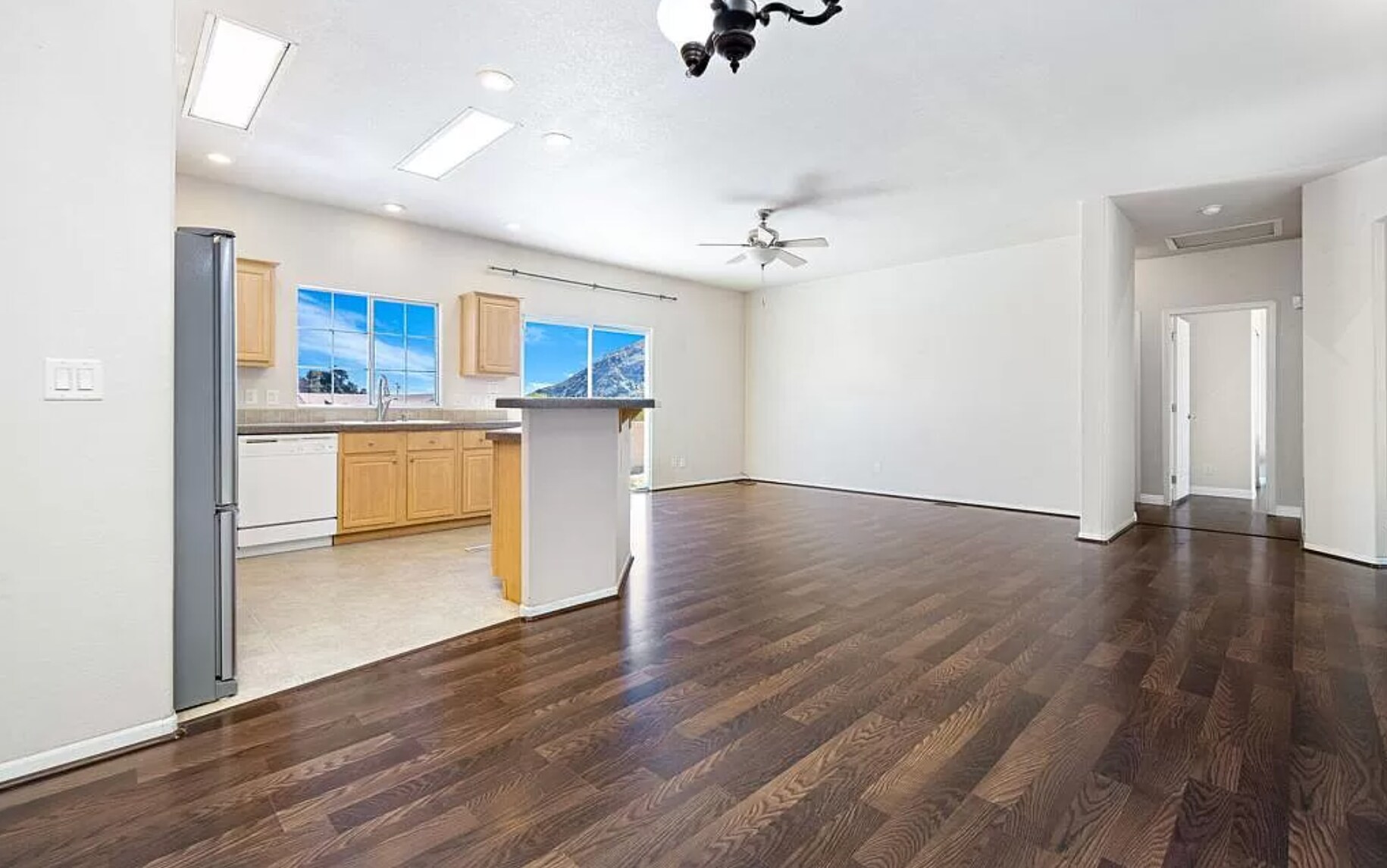 Building Photo - 15780 Coral St