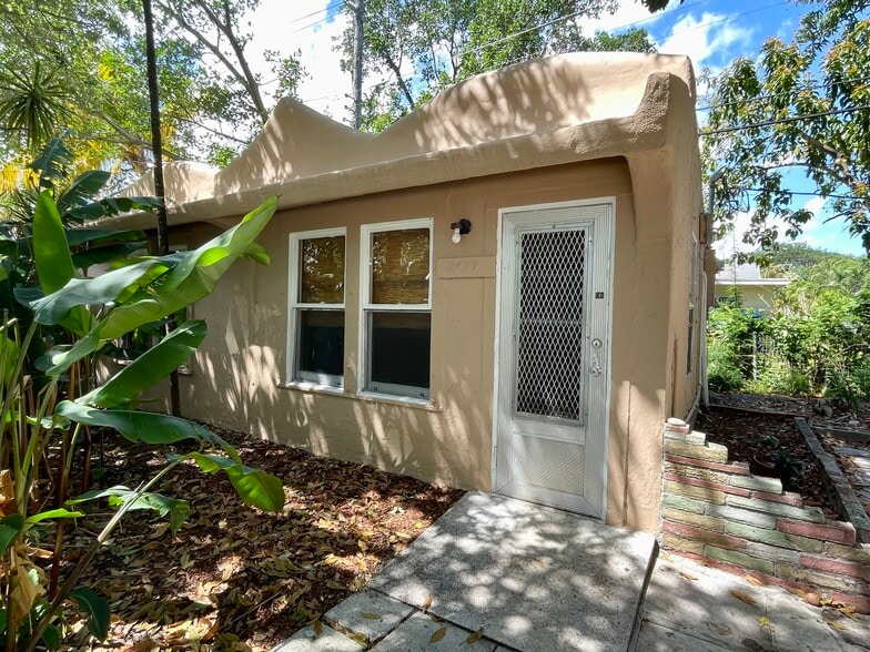 Building Photo - 2739 Fillmore St