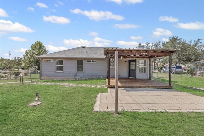 Building Photo - 207 Panther Path