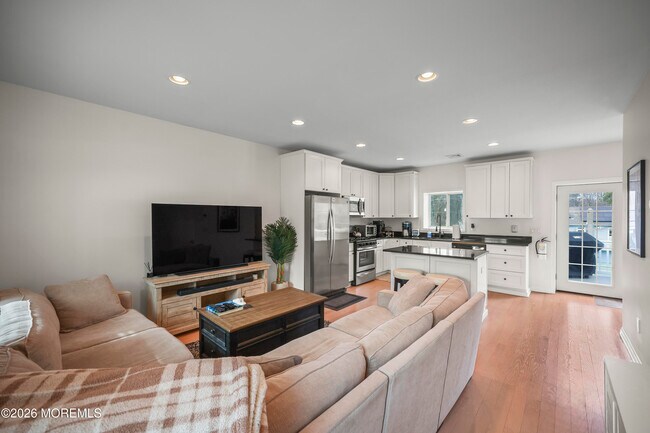 Building Photo - 5 Cortland Rd